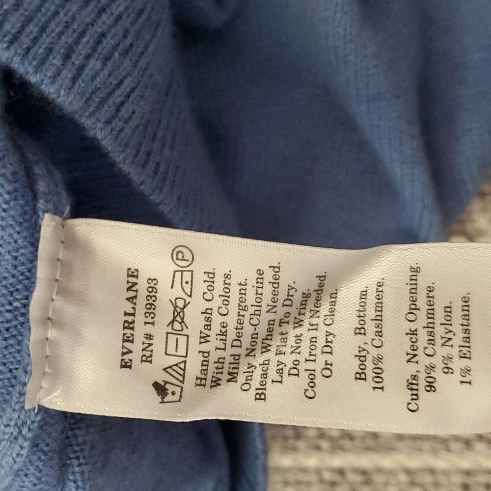 Everlane Cashmere Crew - Picture 6 of 8